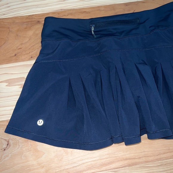 Lululemon Navy Blue Skirt - Size 8 - Picture 5 of 6